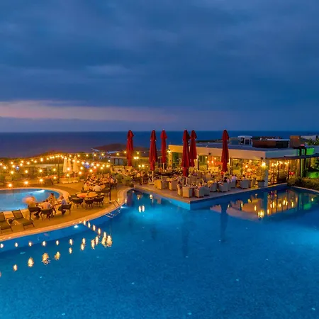 Gorgeous Seafront In A Prime By The Mediterranean Sea 4* كيرينيا