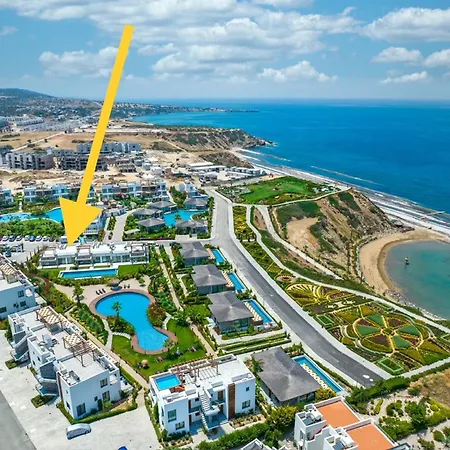 فندق Gorgeous Seafront In A Prime By The Mediterranean Sea