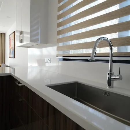 Gorgeous Seafront In A Prime By The Mediterranean Sea Hotell Kyrenia (Northern Cyprus)