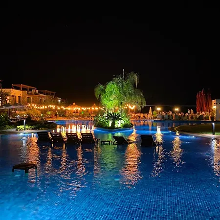 Gorgeous Seafront In A Prime By The Mediterranean Sea Ξενοδοχείο