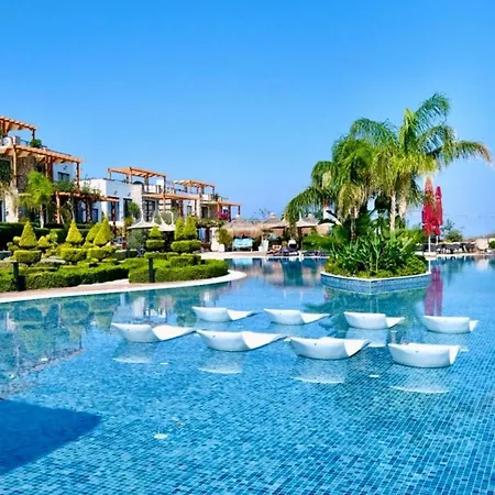 Ξενοδοχείο Gorgeous Seafront In A Prime By The Mediterranean Sea Κερύνεια